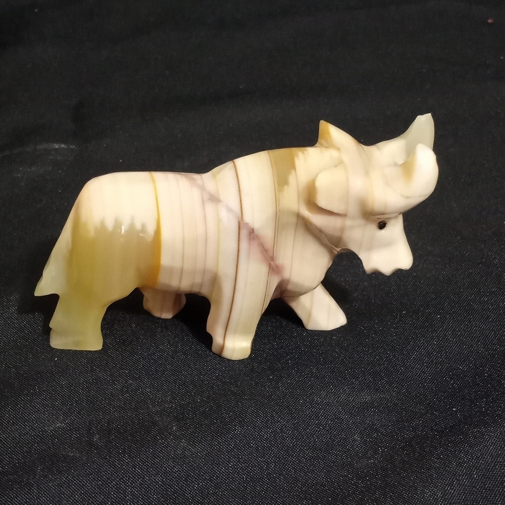 Vintage Onyx Carved Bull Figurine